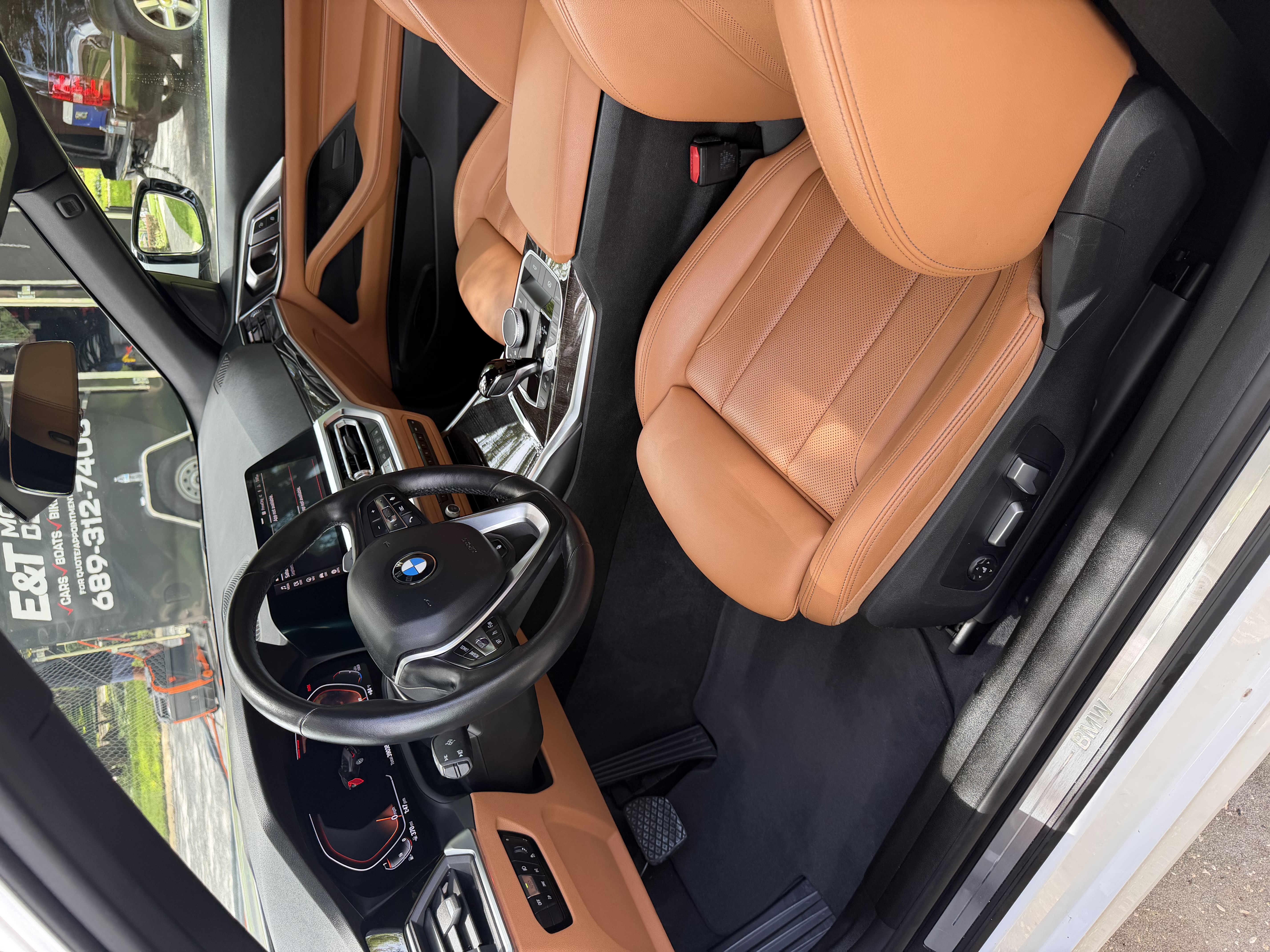 Detailed vehicle, exterior shine